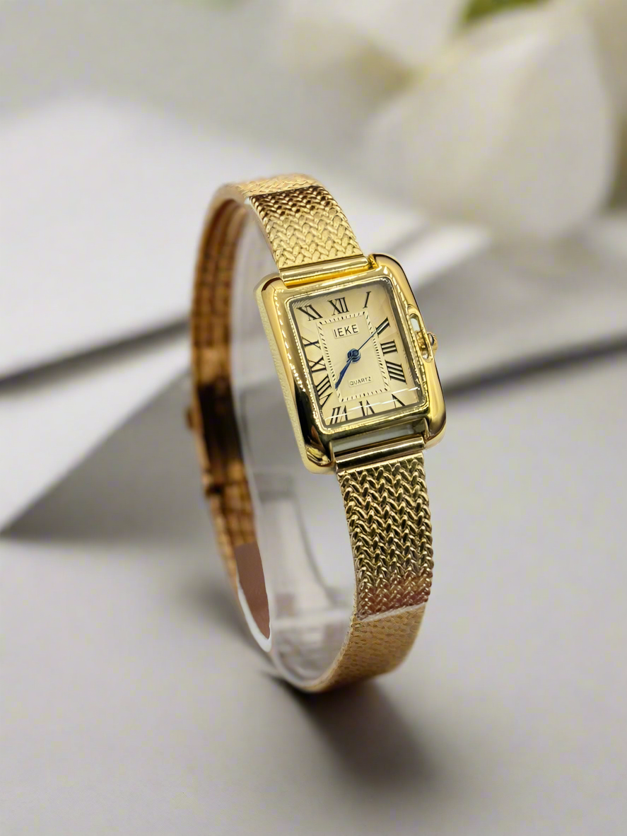 Montre Octogonale Dorée à Diamants